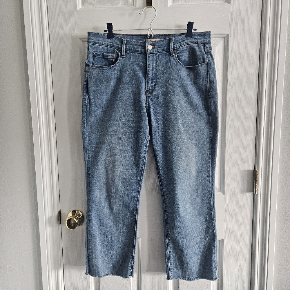 NWOT Levis 505 Straight Jeans- Mid Rise